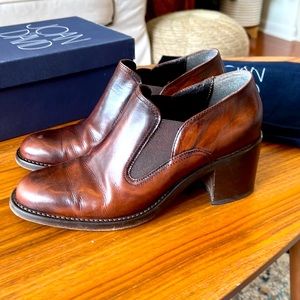 Joan & David ankle booties